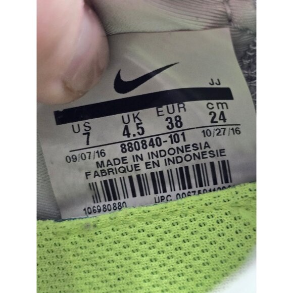 Nike Running Shoes Women’s White Pure Platinum Free RN Low 880840-101 Sz 7 - Picture 8 of 8